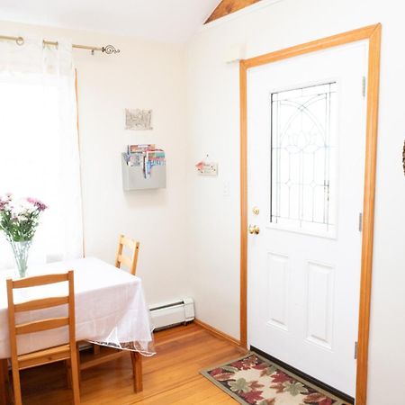 Beautiful Apartment-5 Beds-Full Kitchen-Parking-Super Clean! Бостън Екстериор снимка
