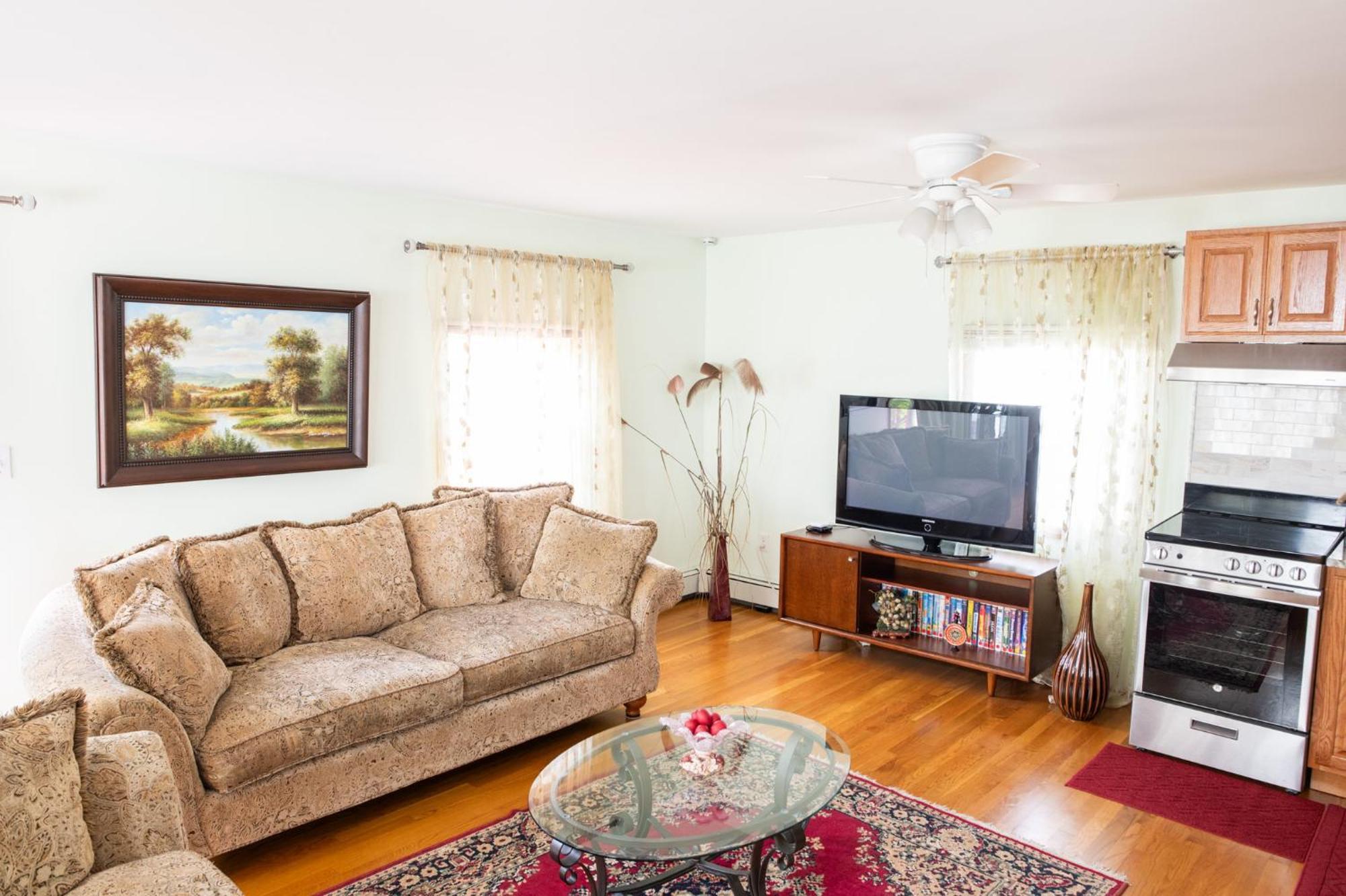 Beautiful Apartment-5 Beds-Full Kitchen-Parking-Super Clean! Бостън Екстериор снимка